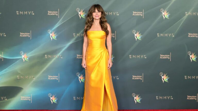 LOS ANGELES, CALIFORNIA - SEPTEMBER 06: Linda Cardellini attends the 78th Emmy Awards Night 2 at Peacock Theater on September 06, 2026 in Los Angeles, California. (Photo by Kevin Winter/Getty Images)